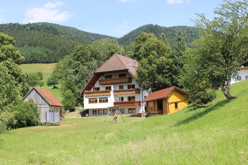 Ferienparadies Hugenhof Simonswald Exterior foto